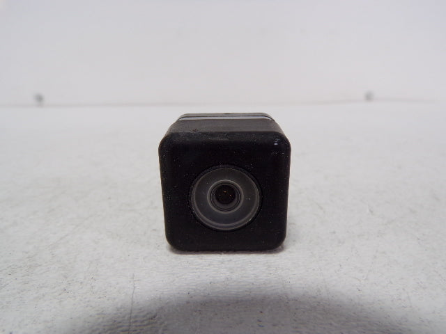 Pre-Owned 09 10 11 12 13 14 GMC Yukon Rear View Backup Camera OEM LKQ (Good)