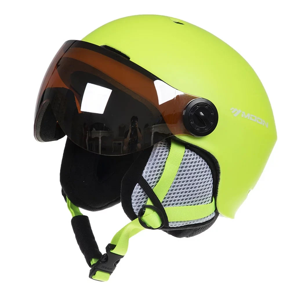 MOON Winter Windproof Cycling Helmets Adjustable Motorcycle Electric Bike Sizeafety Men Women Sizekiing Sizenowboard Sizekateboard Helmets