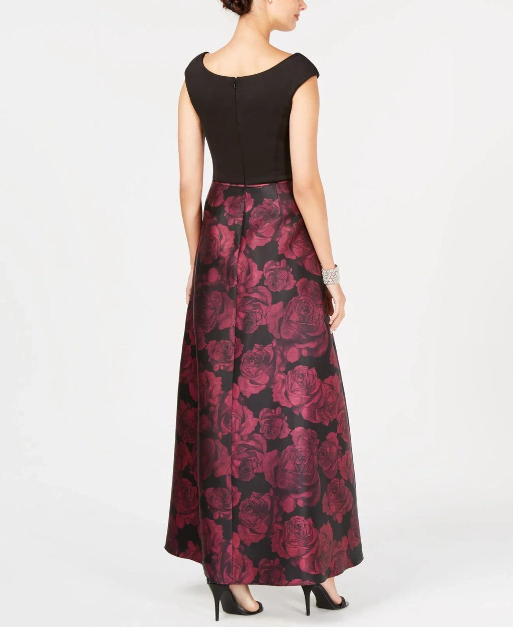 SizeL Fashions Women's Printed Sizeatin Gown (6, Black/Magenta)