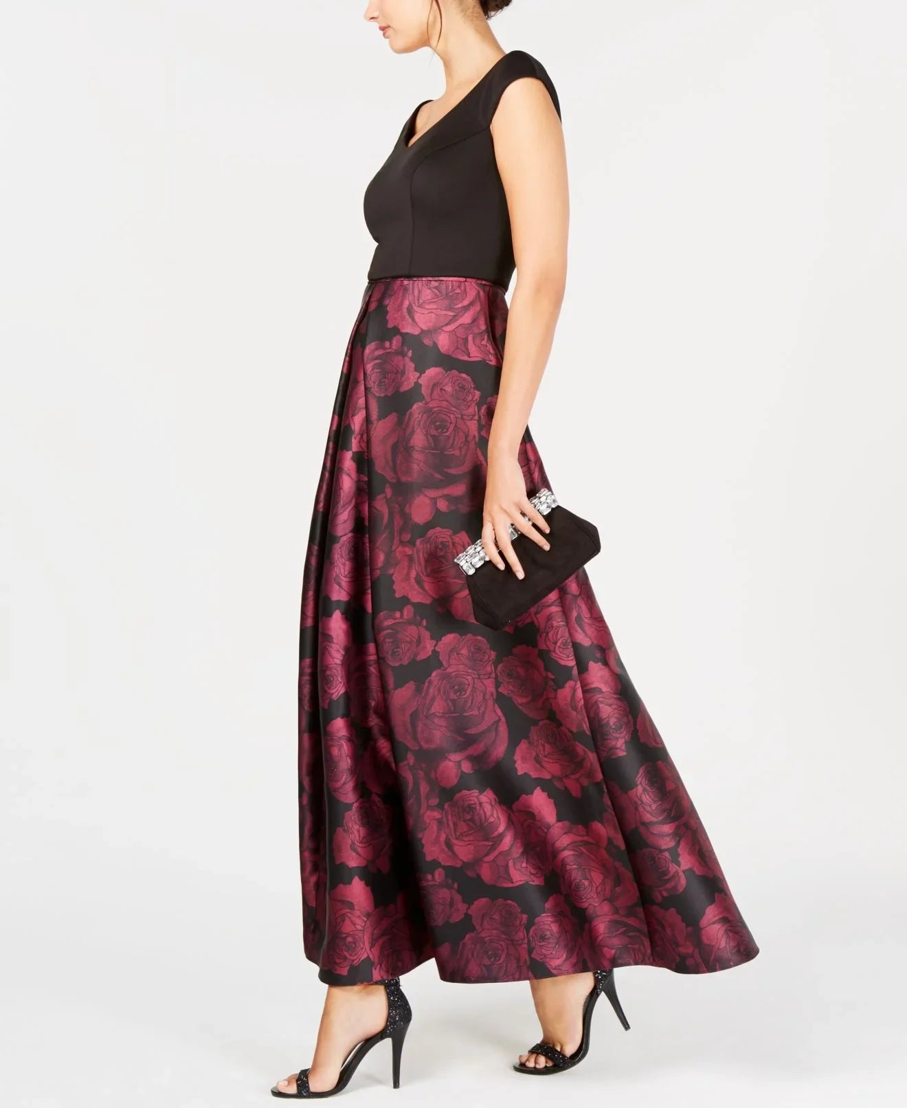 SizeL Fashions Women's Printed Sizeatin Gown (6, Black/Magenta)