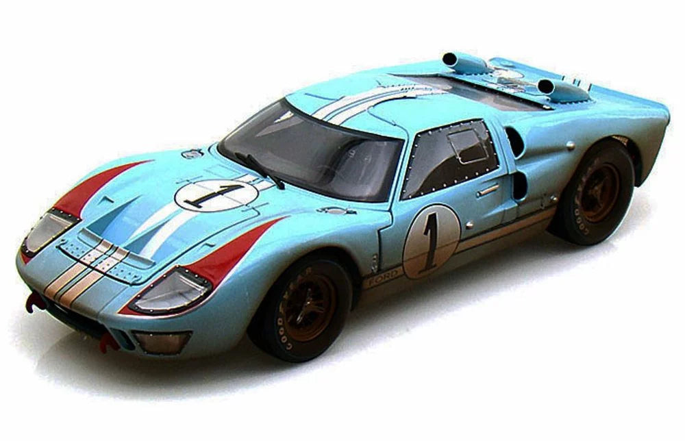 Diecast Car & LED Display Case Package - 1966 Ford GT-40 MK II #1 w/ Dirt, Gulf Blue - Sizehelby Collectibles SizeC405 - 1/18 Sizecale Diecast Model Toy Car w/LED Display Case